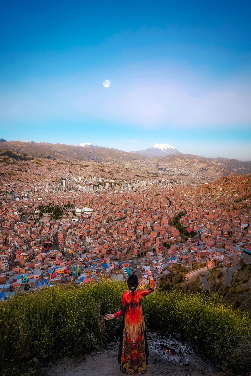 La Paz dưới sự bảo hộ của núi thiêng Illimani