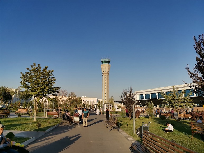 Sân bay quốc tế Tashkent