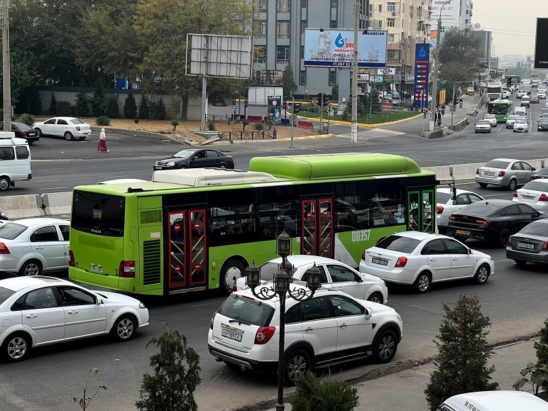 Xe bus tại Tashkent