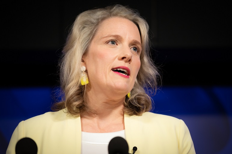Bộ trưởng Bộ Nội vụ Úc, Bà Clare O’Neil